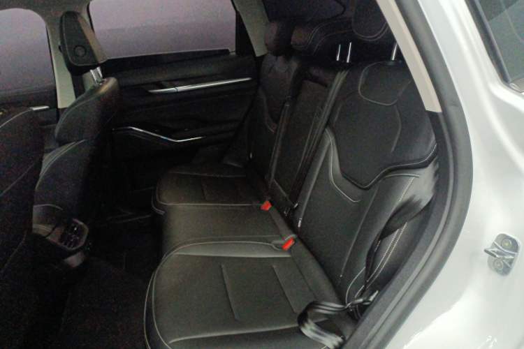 Used Haval H6 2022 3rd Generation 1.5T Automatic Two-Wheel Drive Max Left Rear Seat