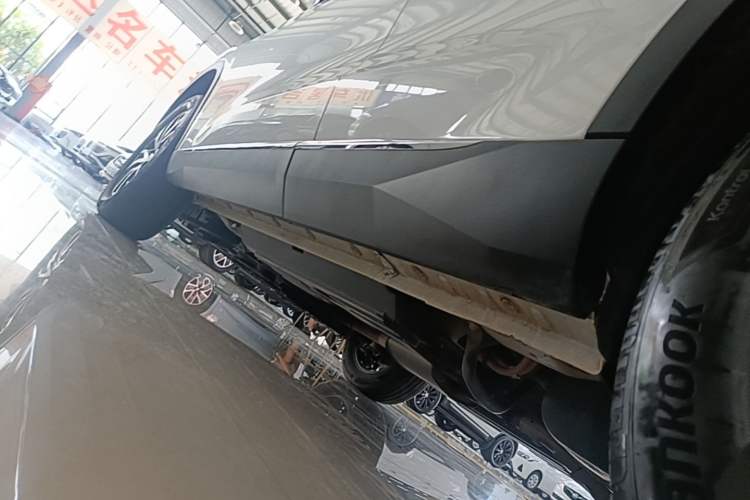 Used Haval H6 2022 Third Generation 1.5T DHT Left Side Sill