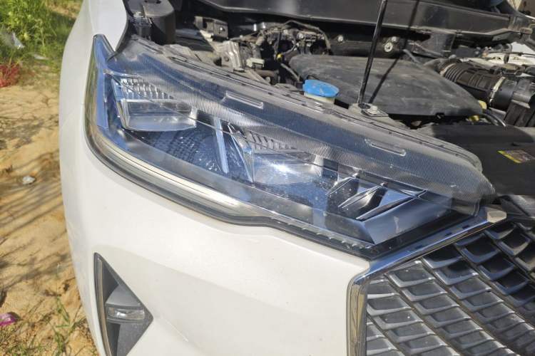 Used Haval H6 2022 3rd Generation 1.5T Automatic Two-Wheel Drive Max Right Front Headlight