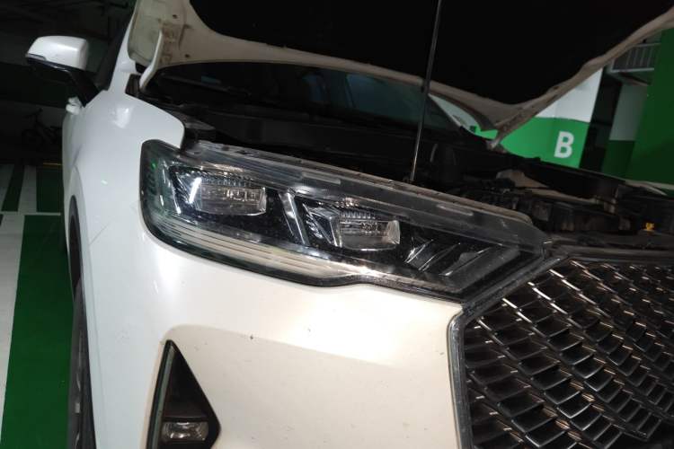 Used Haval H6 2022 3rd Generation 1.5T Automatic Two-Wheel Drive Max Right Front Headlight