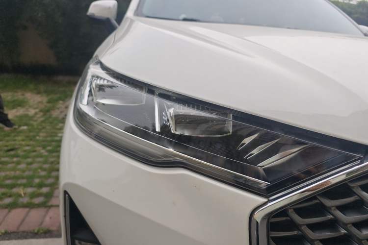 Used Haval H6 2022 3rd Generation 1.5T Automatic Two-Wheel Drive Max Right Front Headlight