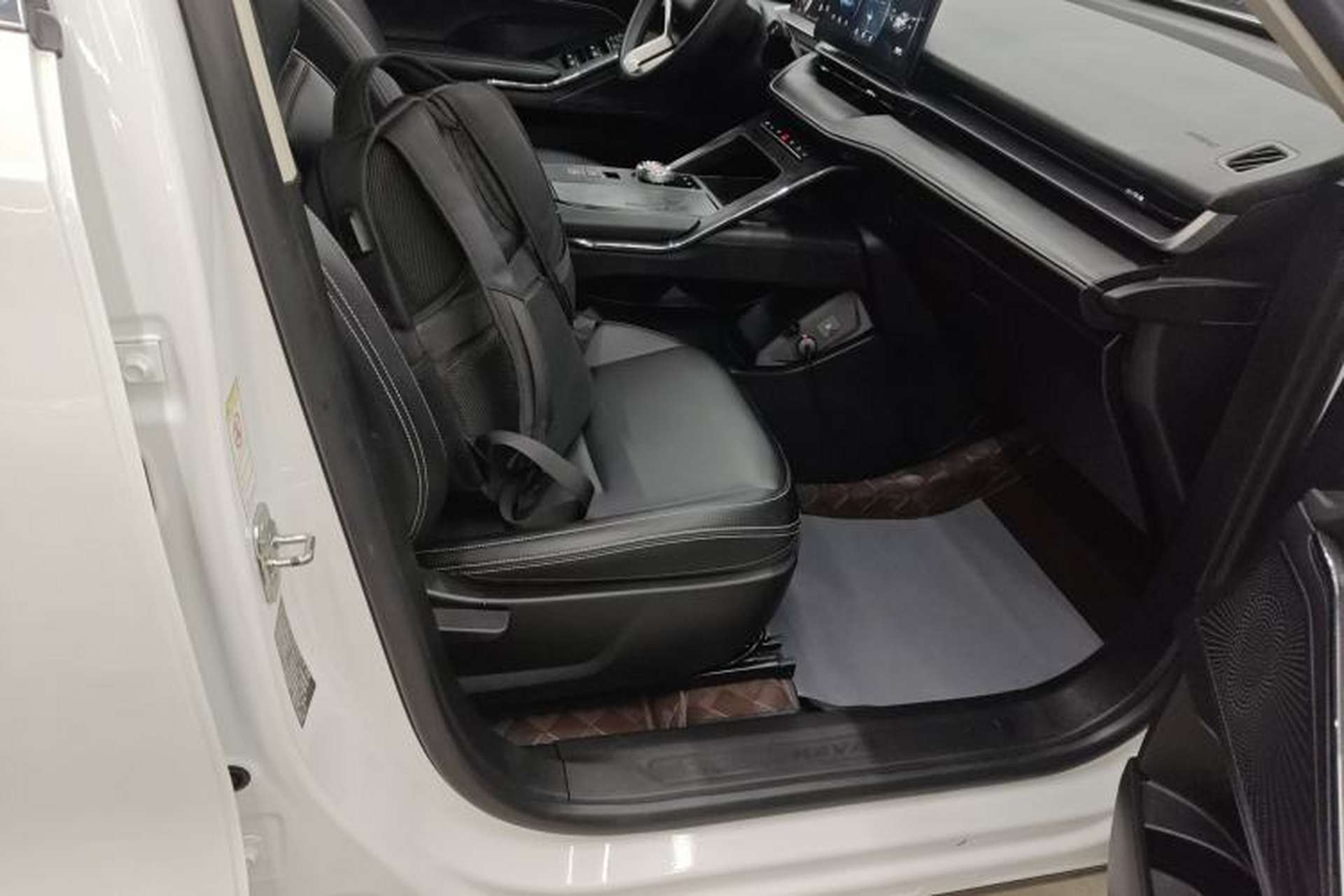 Used Haval H6 2022 Third Generation 1.5T DHT Right Front Seat