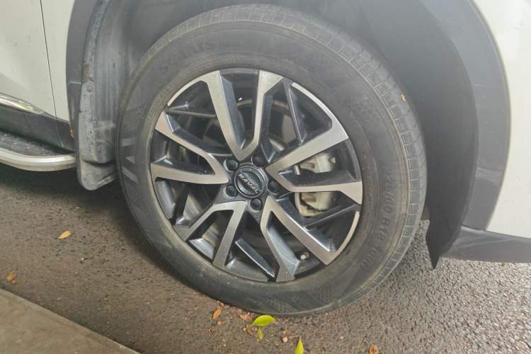 Used Haval H6 2022 3rd Generation 1.5T Automatic Two-Wheel Drive Pro Right Front Wheel Hub