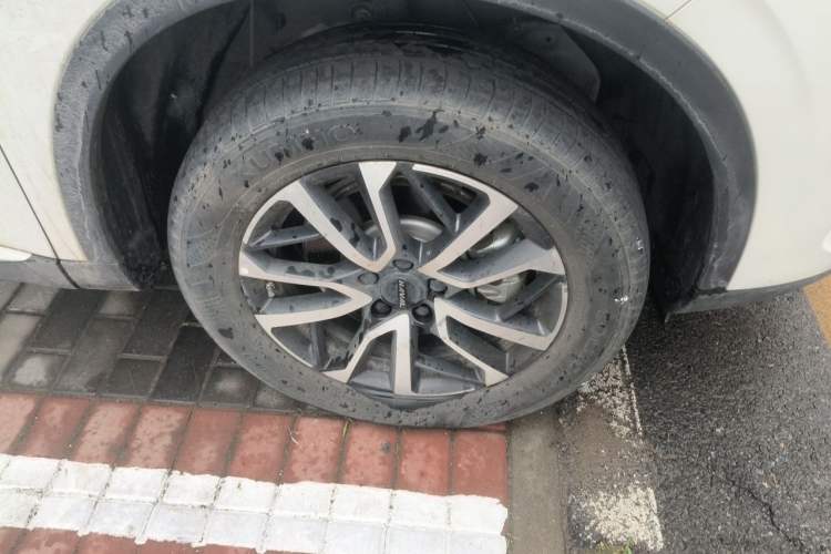Used Haval H6 2022 3rd Generation 1.5T Automatic Two-Wheel Drive Max Right Front Wheel Hub