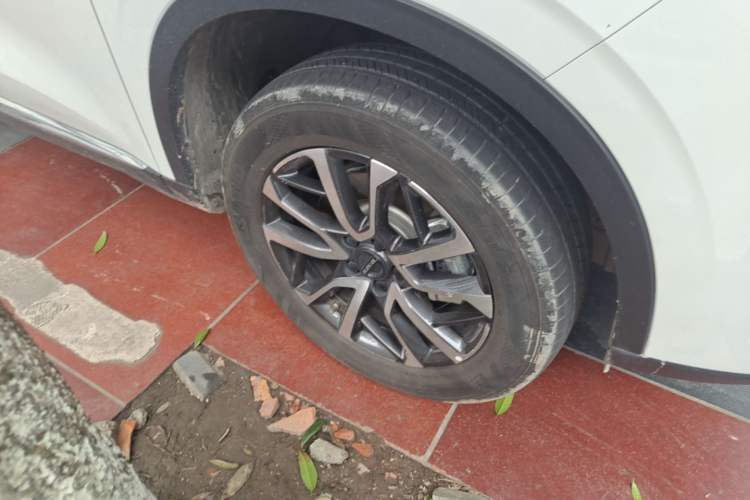 Used Haval H6 2022 3rd Generation 1.5T Automatic Two-Wheel Drive Max Right Front Wheel Hub
