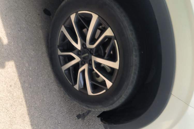 Used Haval H6 2022 3rd Generation 1.5T Automatic Two-Wheel Drive Max Right Front Wheel Hub