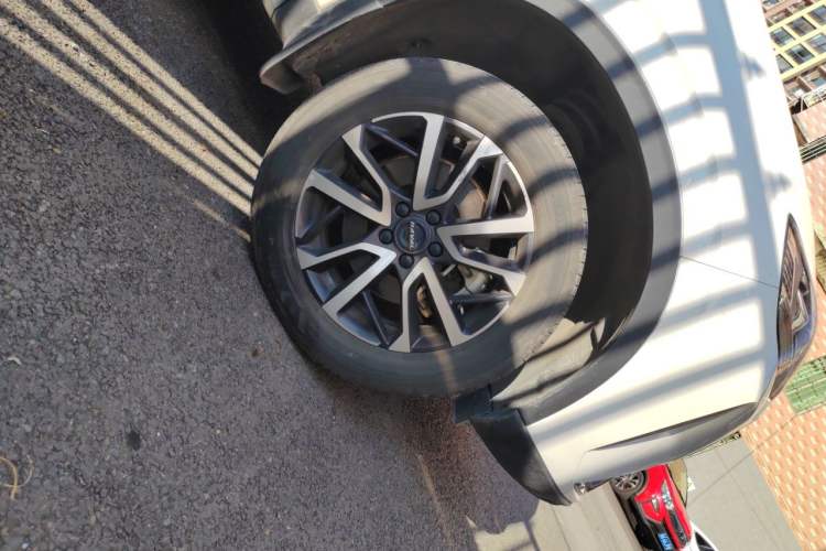 Used Haval H6 2022 3rd Generation 1.5T Automatic Two-Wheel Drive Max Right Front Wheel Hub