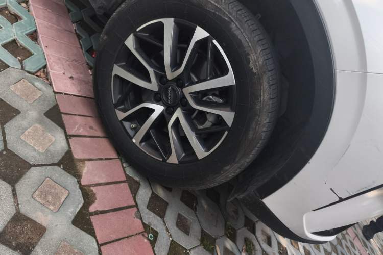 Used Haval H6 2022 3rd Generation 1.5T Automatic Two-Wheel Drive Pro Right Front Wheel Hub