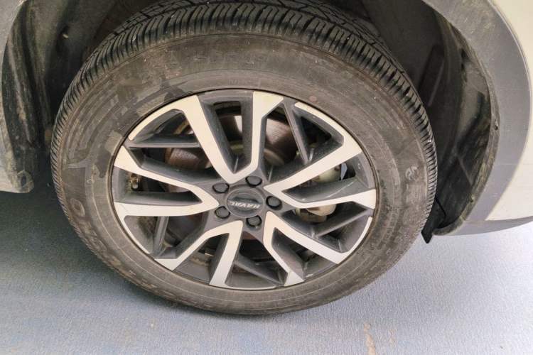 Used Haval H6 2022 3rd Generation 1.5T Automatic Two-Wheel Drive Max Right Front Wheel Hub