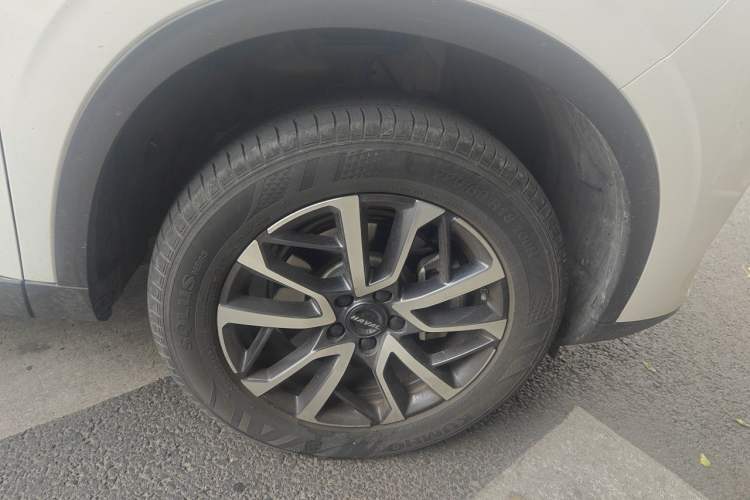 Used Haval H6 2022 3rd Generation 1.5T Automatic Two-Wheel Drive Max Right Front Wheel Hub