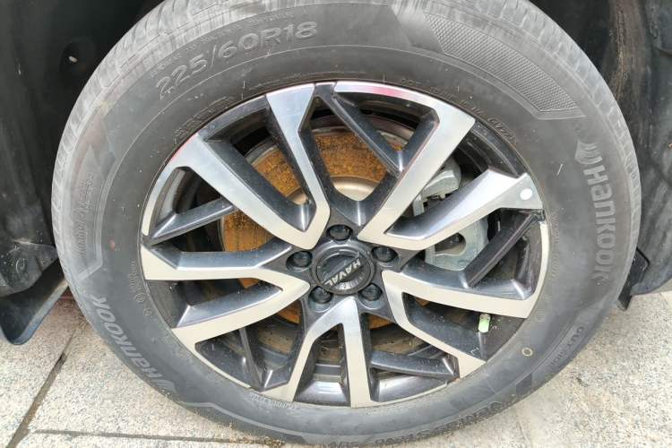 Used Haval H6 2022 3rd Generation 1.5T Automatic Two-Wheel Drive Max Right Front Wheel Hub