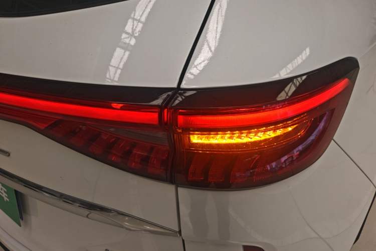 Used Haval H6 2022 3rd Generation 1.5T Automatic Two-Wheel Drive Max Right Rear Taillight