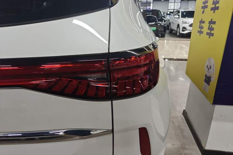 Used Haval H6 2022 3rd Generation 1.5T Automatic Two-Wheel Drive Pro Right Rear Taillight