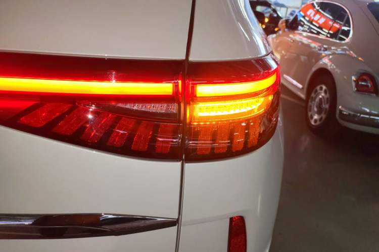 Used Haval H6 2022 3rd Generation 1.5T Automatic Two-Wheel Drive Pro Right Rear Taillight