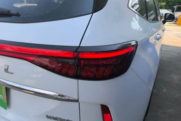 Used Haval H6 2022 3rd Generation 1.5T Automatic Two-Wheel Drive Max Right Rear Taillight