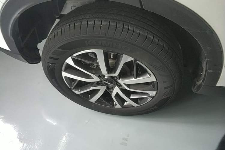 Used Haval H6 2022 3rd Generation 1.5T Automatic Two-Wheel Drive Pro Right Rear Wheel Hub