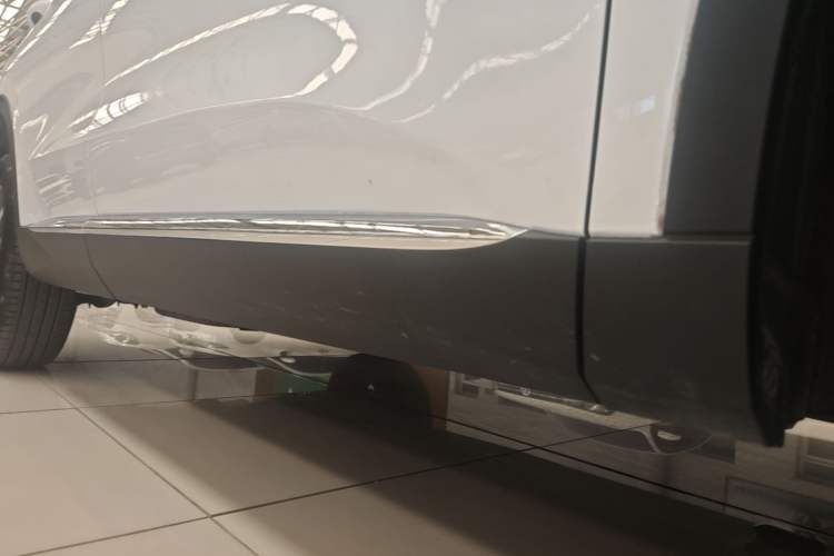 Used Haval H6 2022 3rd Generation 1.5T Automatic Two-Wheel Drive Max Right Side Sill