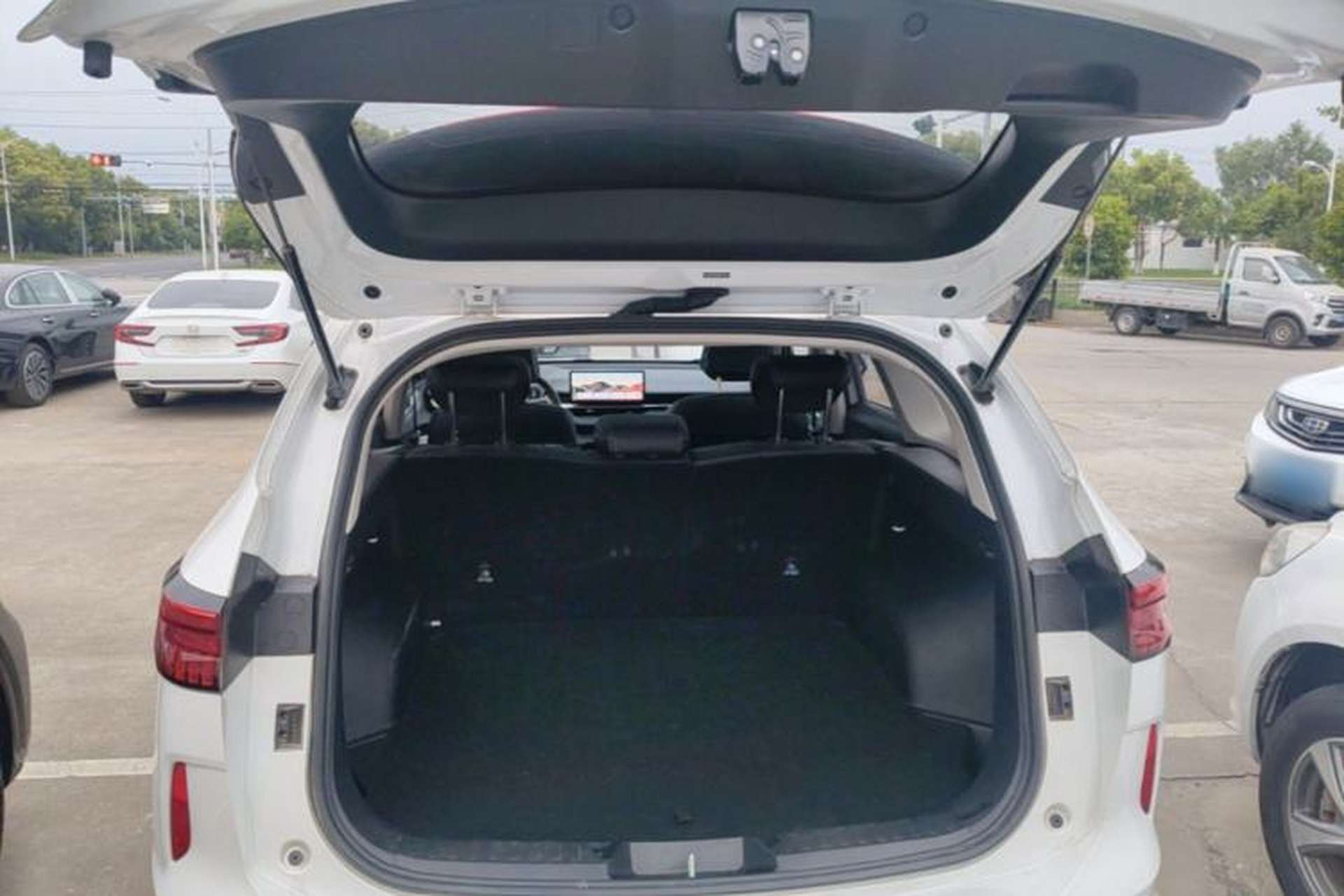 Used Haval H6 2022 3rd Generation 1.5T Automatic Two-Wheel Drive Pro Trunk
