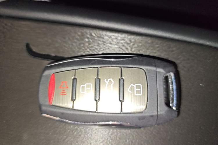 Used Haval H6 2022 3rd Generation 1.5T Automatic Two-Wheel Drive Max Vehicle Key