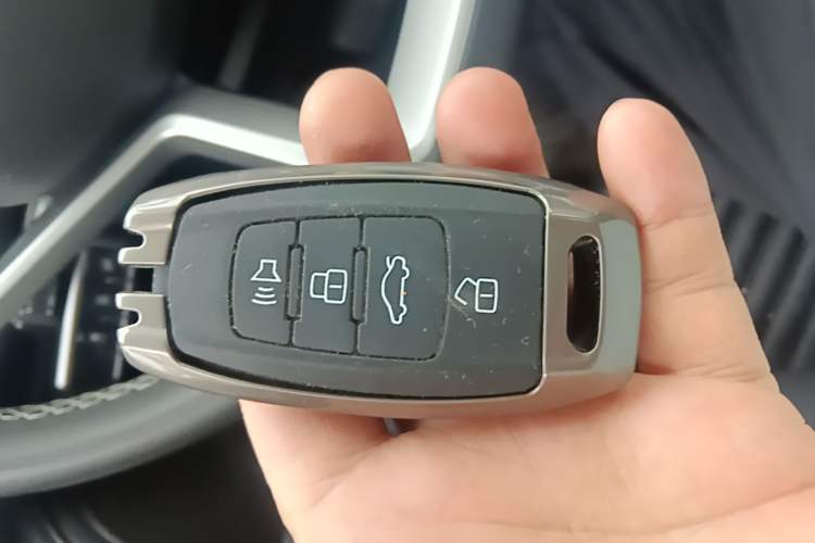 Used Haval H6 2022 3rd Generation 1.5T Automatic Two-Wheel Drive Max Vehicle Key