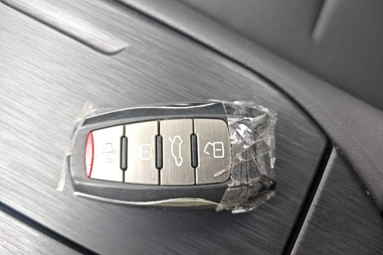 Used Haval H6 2022 3rd Generation 1.5T Automatic Two-Wheel Drive Supreme+ Vehicle Key