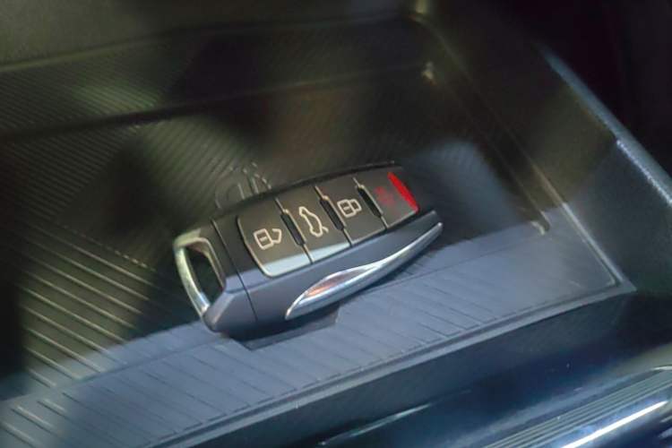 Used Haval H6 2022 3rd Generation 1.5T Automatic Two-Wheel Drive Pro Vehicle Key
