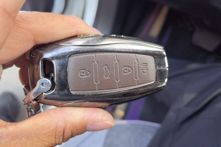 Used Haval H6 2022 3rd Generation 1.5T Automatic Two-Wheel Drive Pro Vehicle Key