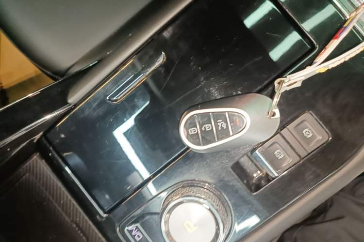 Used Haval H6 2022 3rd Generation 1.5T Automatic Two-Wheel Drive Pro Vehicle Key