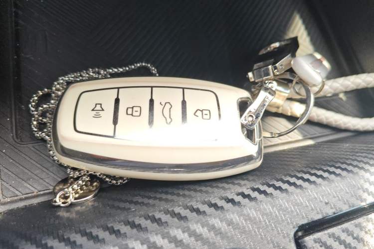 Used Haval H6 2022 3rd Generation 1.5T Automatic Two-Wheel Drive Pro Vehicle Key