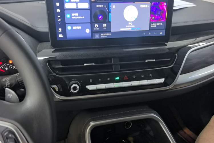 Used Haval H6 2023 National Trend Edition 1.5T Automatic Urban Version Audio And AC Panel