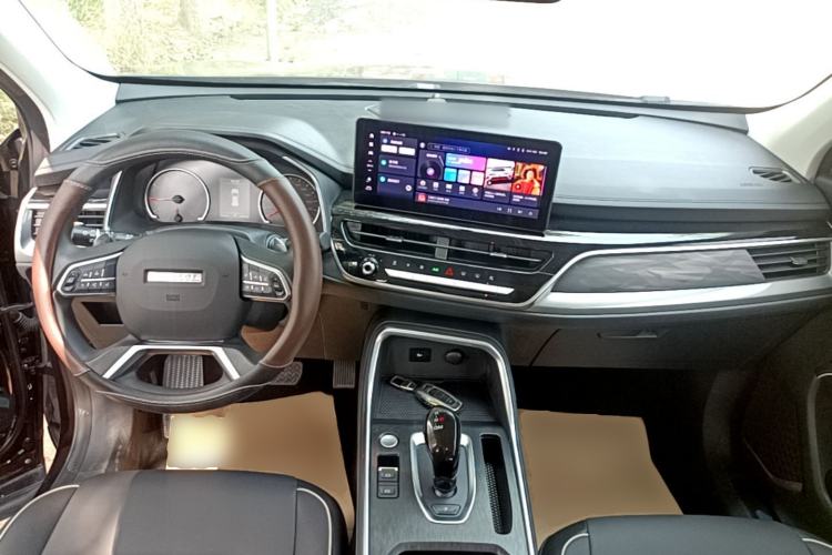 Used Haval H6 2023 National Trend Edition 1.5T Automatic Urban Version Center Console