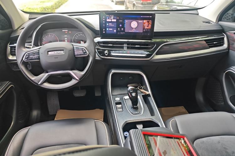 Used Haval H6 2023 National Trend Edition 1.5T Automatic Urban Version Center Console