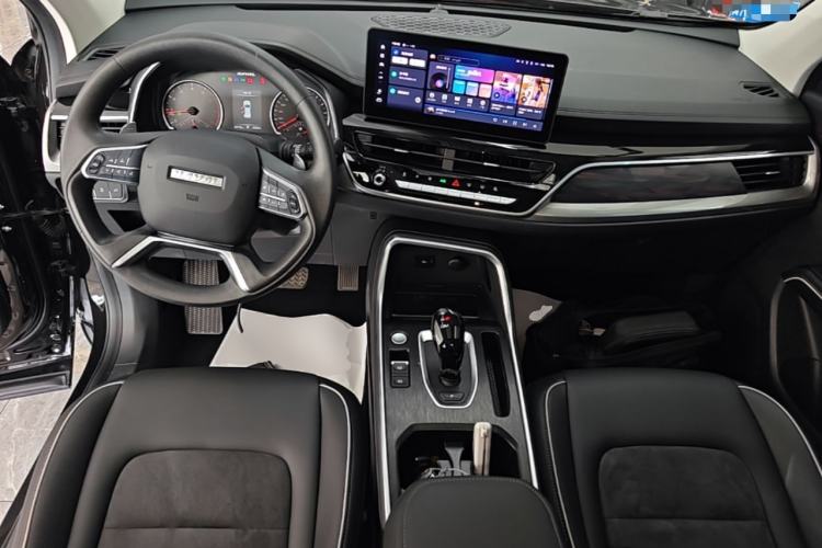 Used Haval H6 2023 National Trend Edition 1.5T Automatic Urban Version Center Console