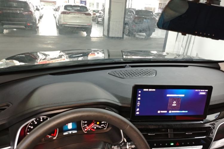 Used Haval H6 2023 National Trend Edition 1.5T Automatic Urban Version Center Console