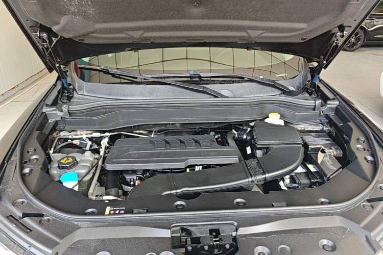 Used Haval H6 2023 National Trend Edition 1.5T Automatic Champion Version Engine Bay