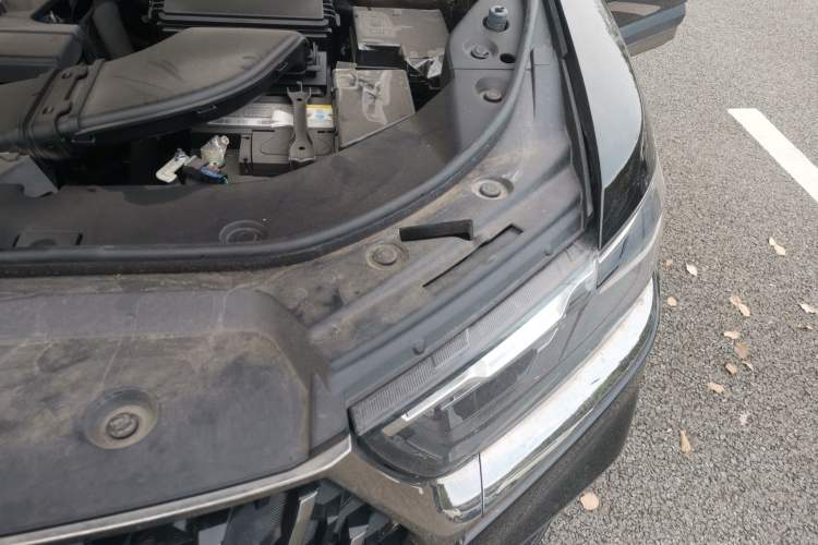 Used Haval H6 2023 National Trend Edition 1.5T Automatic Urban Version Engine Bay Left