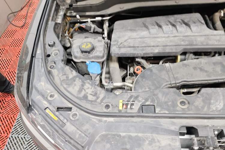 Used Haval H6 2023 National Trend Edition 1.5T Automatic Urban Version Engine Bay Right