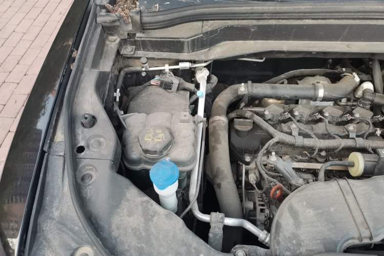 Used Haval H6 2023 National Trend Edition 1.5T Automatic Urban Version Engine Bay Right
