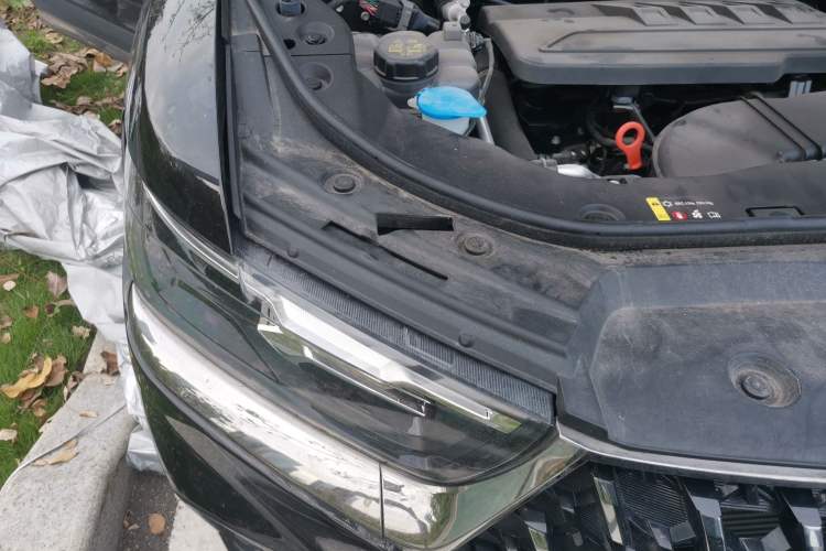 Used Haval H6 2023 National Trend Edition 1.5T Automatic Urban Version Engine Bay Right