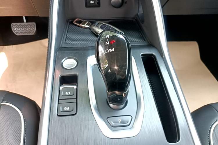 Used Haval H6 2023 National Trend Edition 1.5T Automatic Urban Version Gear Lever