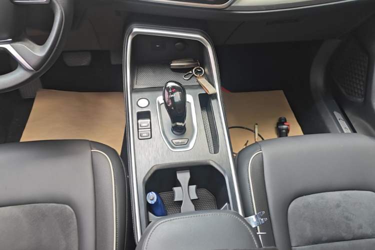 Used Haval H6 2023 National Trend Edition 1.5T Automatic Urban Version Gear Lever