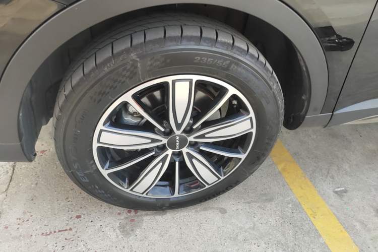 Used Haval H6 2023 National Trend Edition 1.5T Automatic Champion Version Left Front Wheel Hub