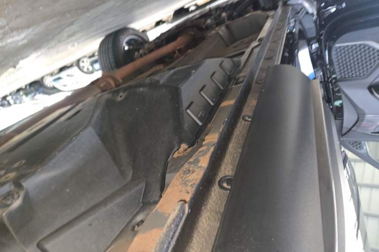Used Haval H6 2023 National Trend Edition 1.5T Automatic Champion Version Left Side Sill