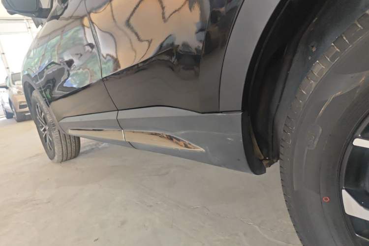 Used Haval H6 2023 National Trend Edition 1.5T Automatic Urban Version Left Side Sill