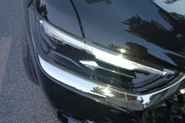 Used Haval H6 2023 National Trend Edition 1.5T Automatic Champion Version Right Front Headlight