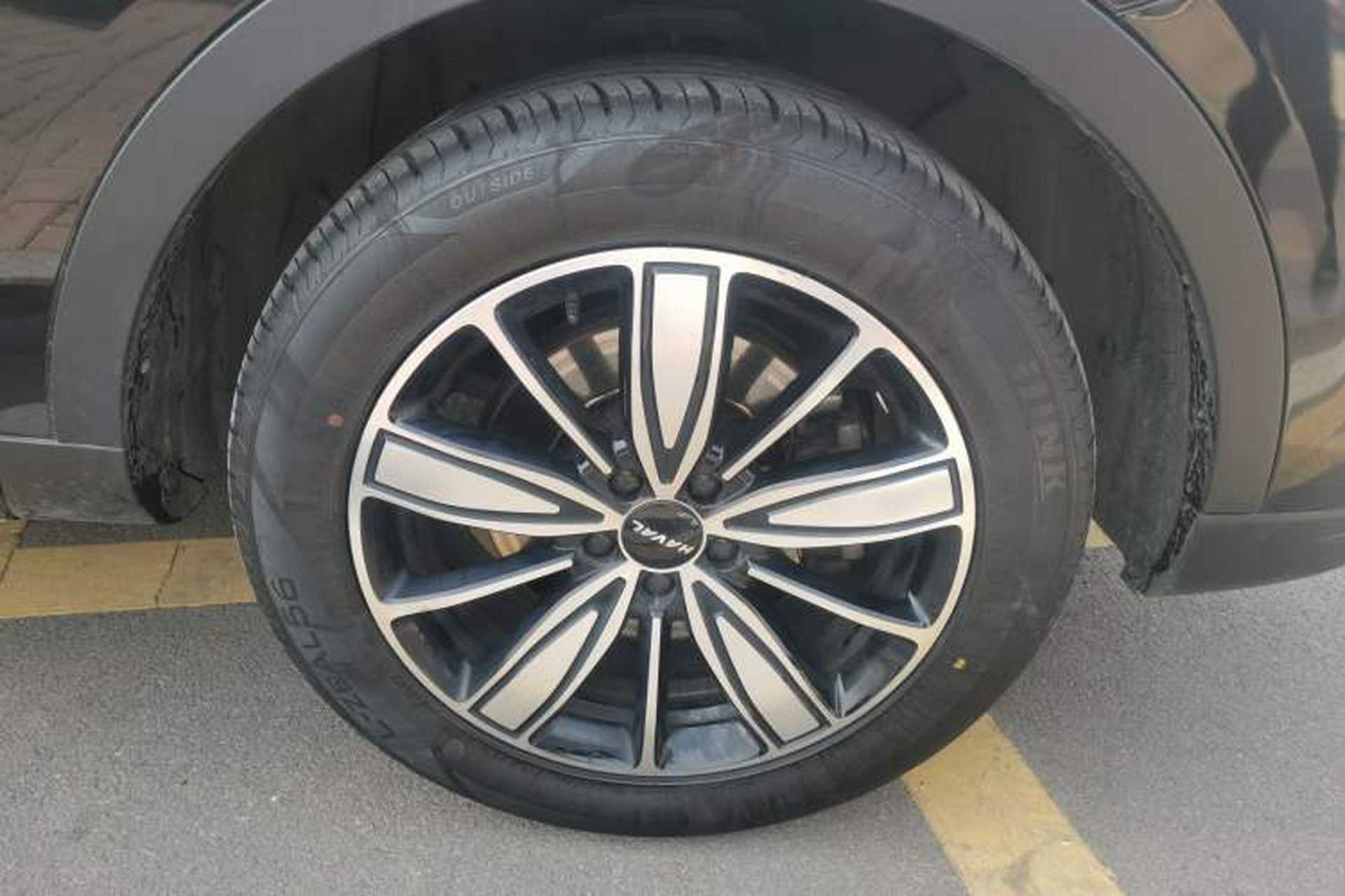 Used Haval H6 2023 National Trend Edition 1.5T Automatic Champion Version Right Front Wheel Hub