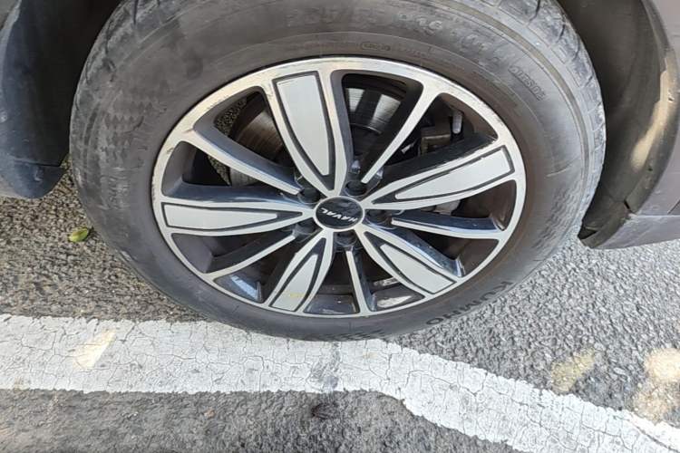 Used Haval H6 2023 National Trend Edition 1.5T Automatic Champion Version Right Front Wheel Hub