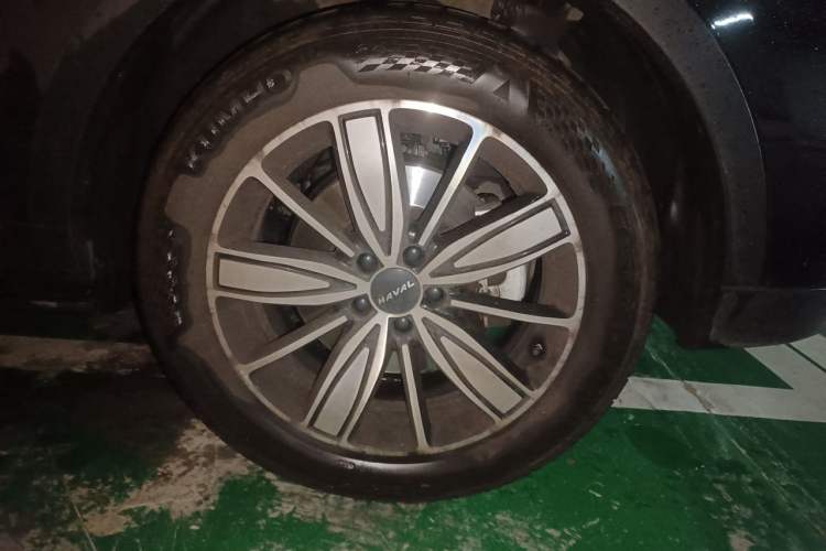 Used Haval H6 2023 National Trend Edition 1.5T Automatic Champion Version Right Front Wheel Hub
