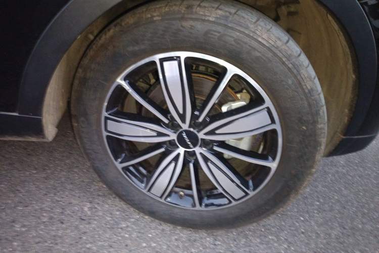 Used Haval H6 2023 National Trend Edition 1.5T Automatic Champion Version Right Front Wheel Hub