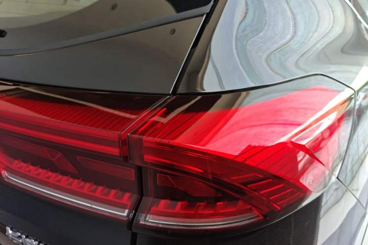 Used Haval H6 2023 National Trend Edition 1.5T Automatic Urban Version Right Rear Taillight